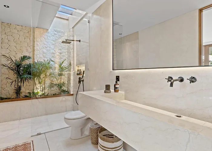 Morena - Brand New, Stylish And Luxurious Canggu (Bali)